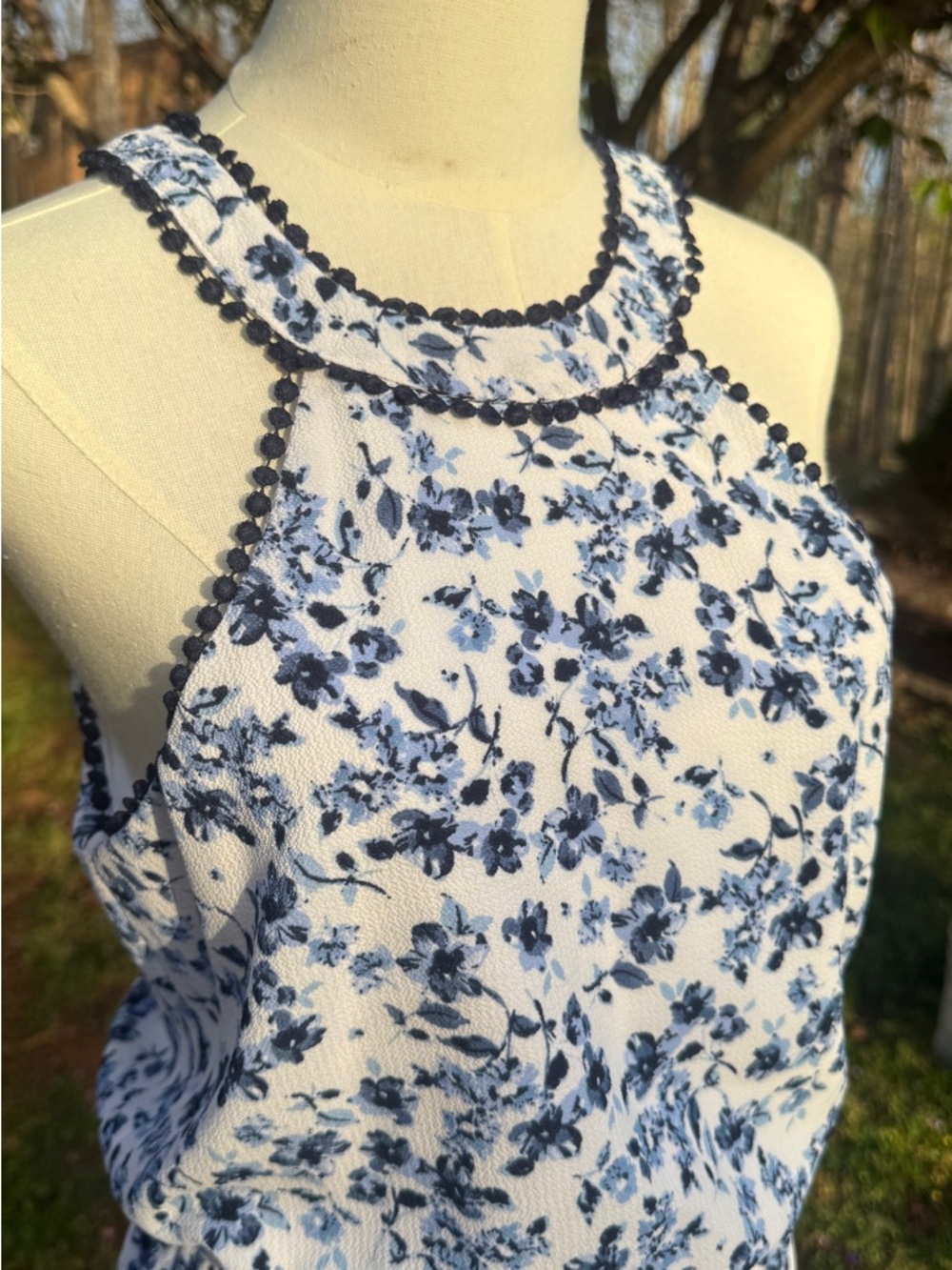 EUC Altar’d State Blue Floral Romper Tie Back Stretch Waist Medium - Picture 3 of 8